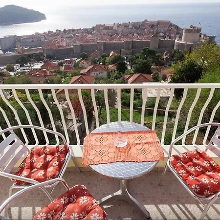With Amazing View Apartmán